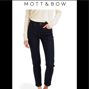 Mott & Bow jeans in Mom style